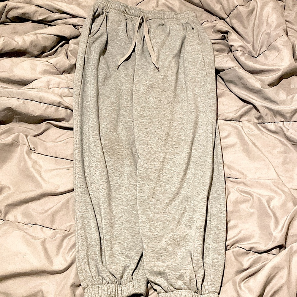 i am selling these grey sweatpants in the size L.